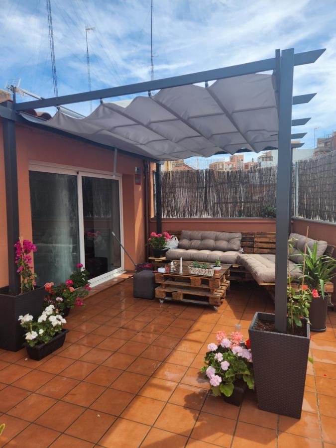 Estudio Con Terraza Badalona Hotel Exterior photo